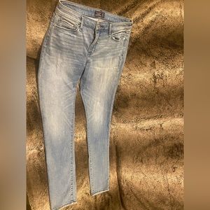 Abercrombie &Fitch Harper Super Skinny jeans. Size 8. So comfortable!